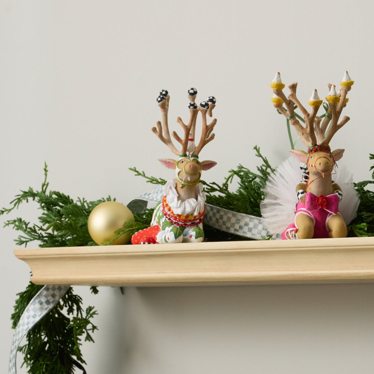 Patience Brewster Dash Away Sitting Vixen Reindeer Figure - Image 3