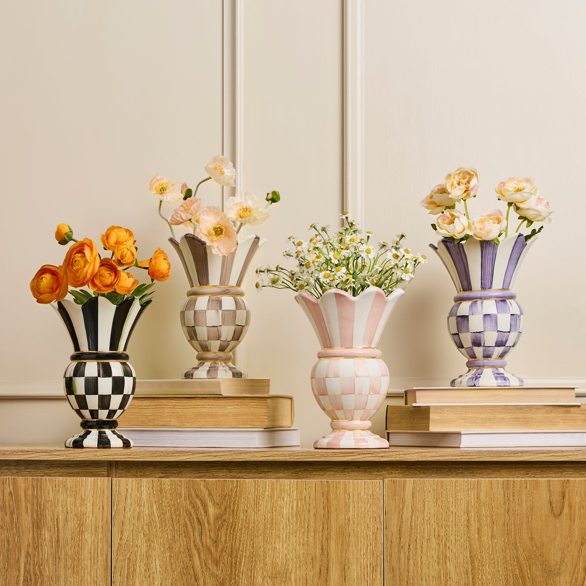 Courtly Check Small Great Vase - Image 2