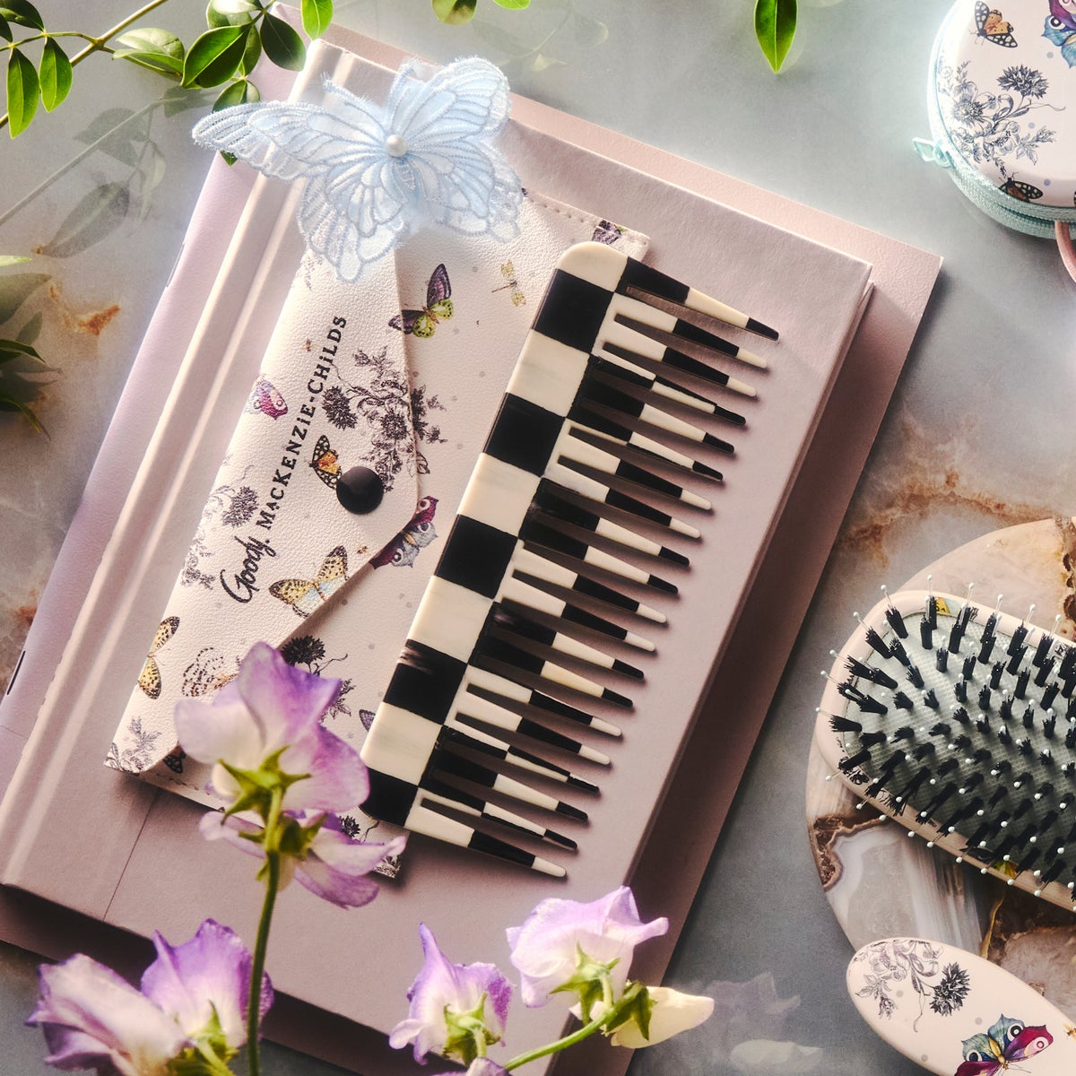 Goody Courtly Check Comb and Case - Image 8