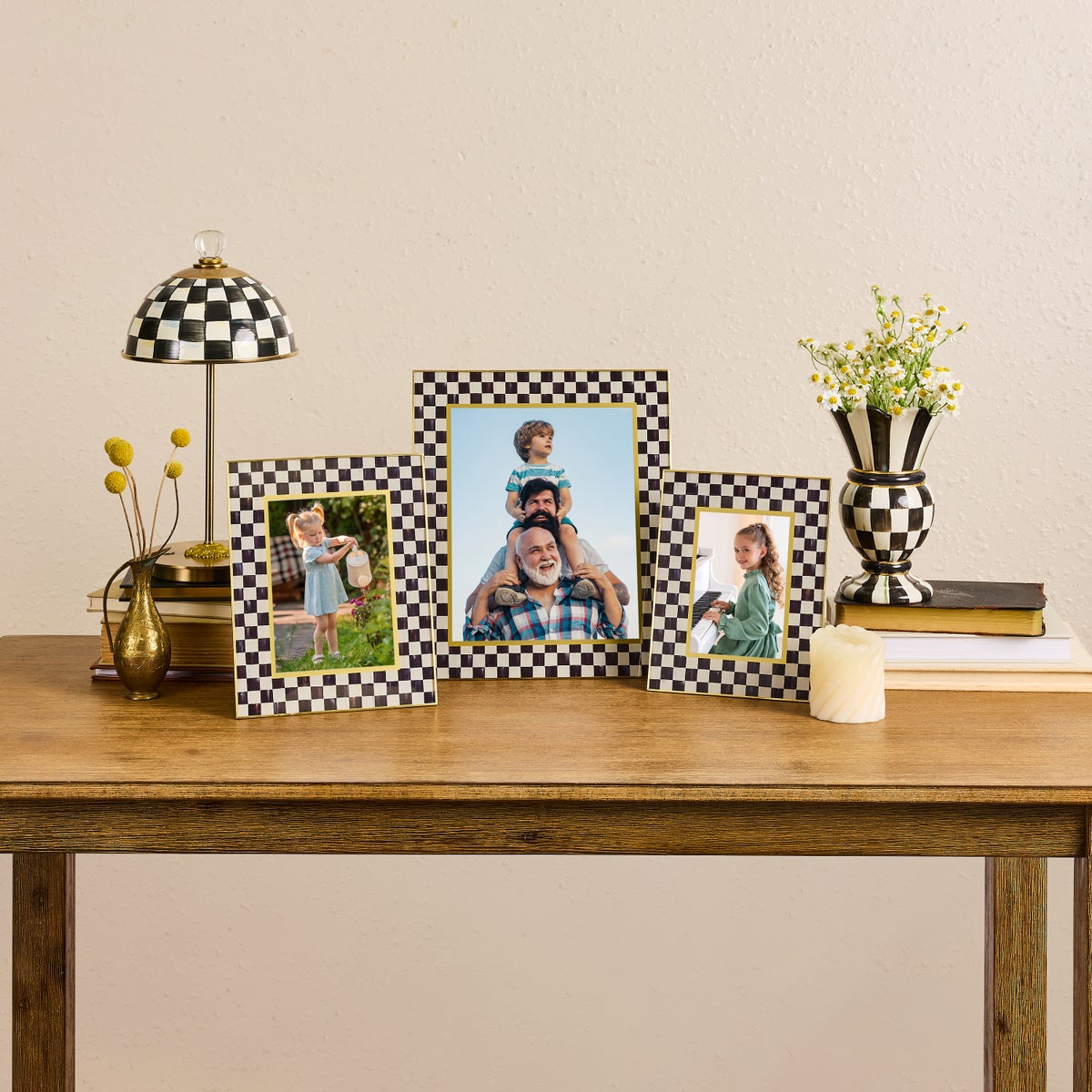 Courtly Check 5" x 7" Glass Frame - Image 2