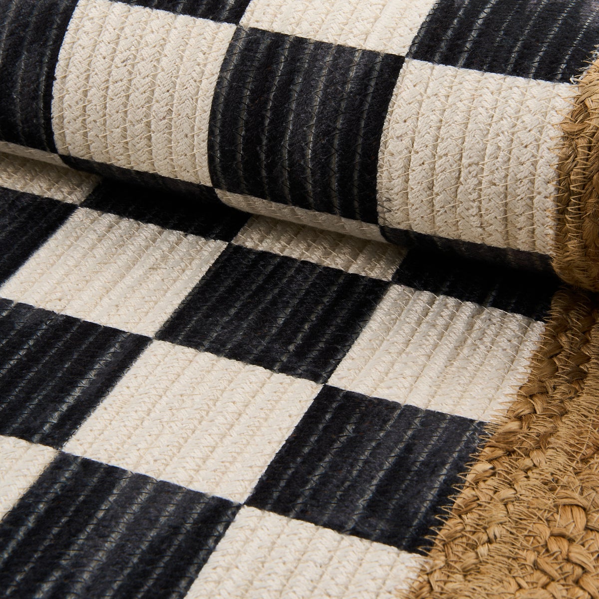Black Check with Jute Scallops 2'6" x 7'11" Runner - Image 3