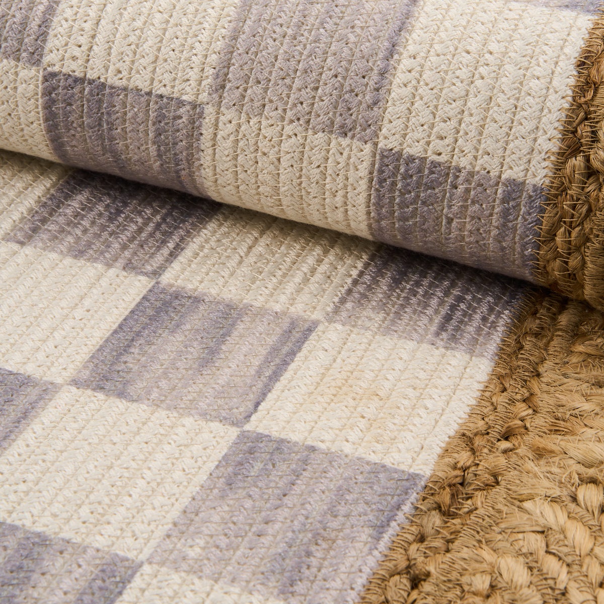 Grey Check with Jute Scallops 5' x 7'10.5" Rug - Image 3