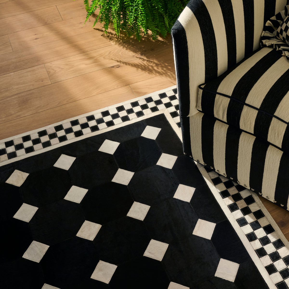 Black Tile Hair on Hide 8' x 10' Rug - Image 2