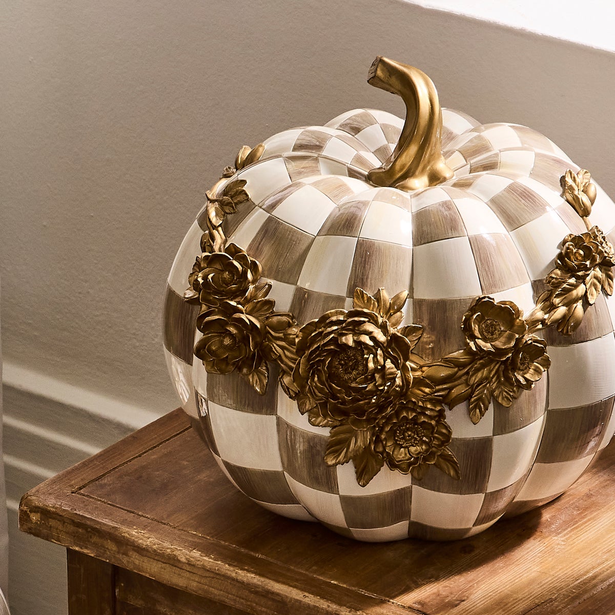 Mocha Check Floral Garland Pumpkin - Image 5