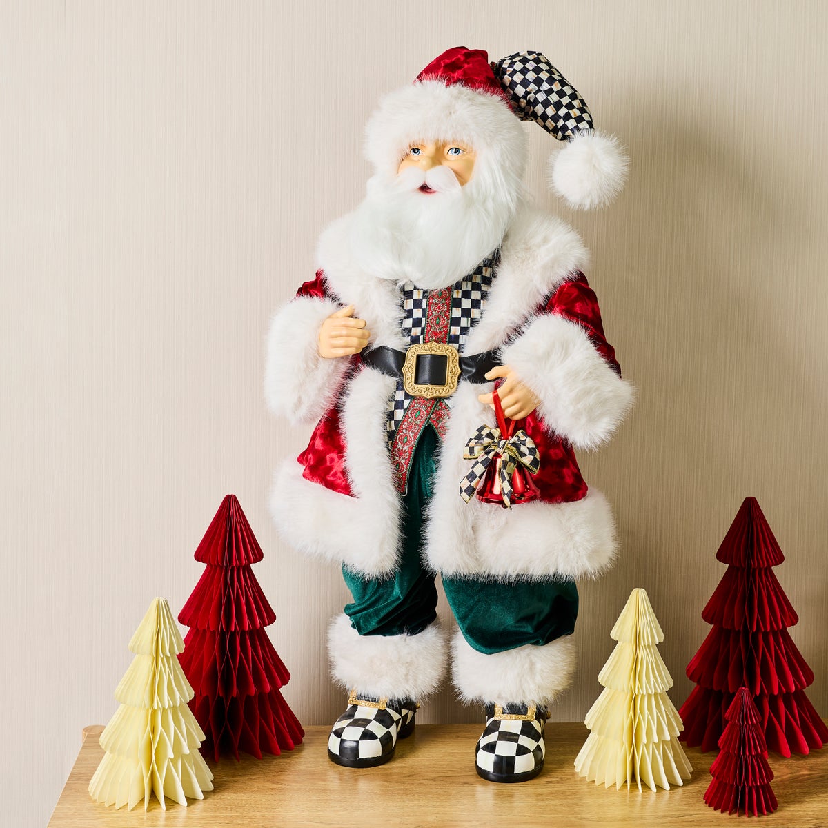 Animated Courtly Fabric Santa - Image 2