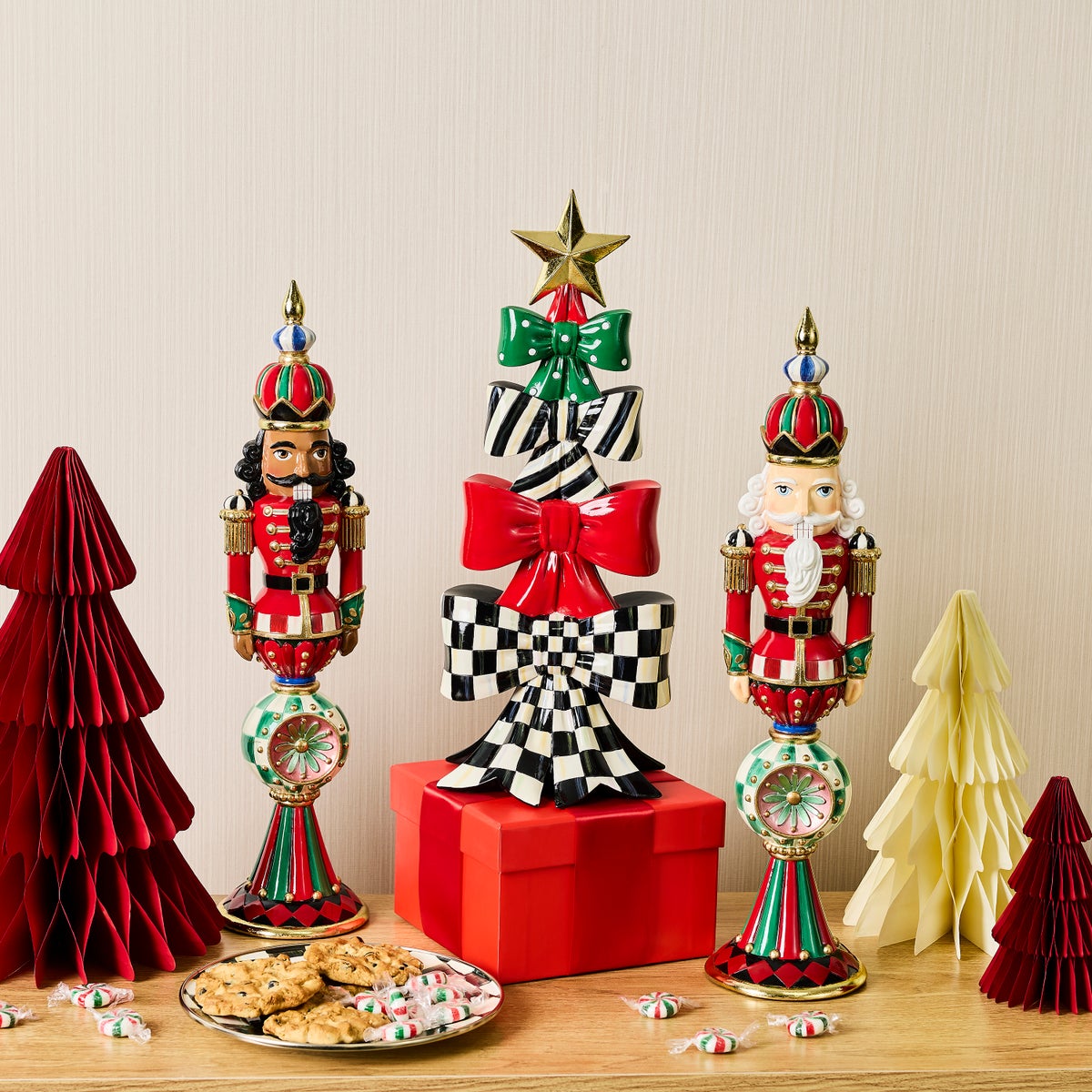 Timeless Tartan Resin Reflector Nutcracker - Image 2