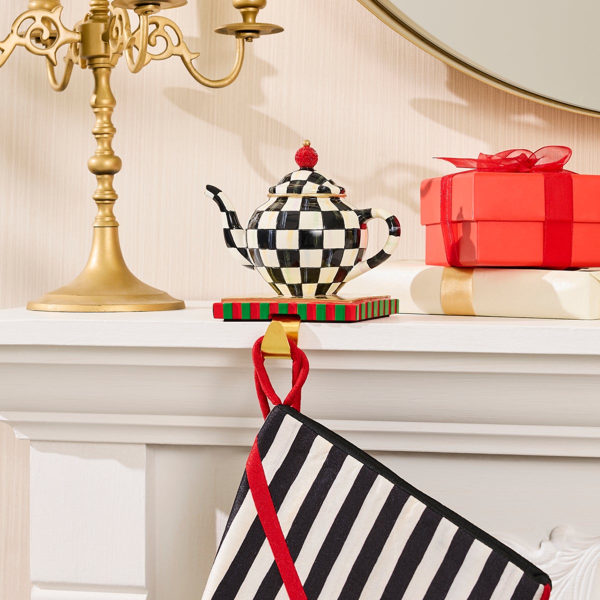 Courtly Check Teapot Stocking Holder - Image 2