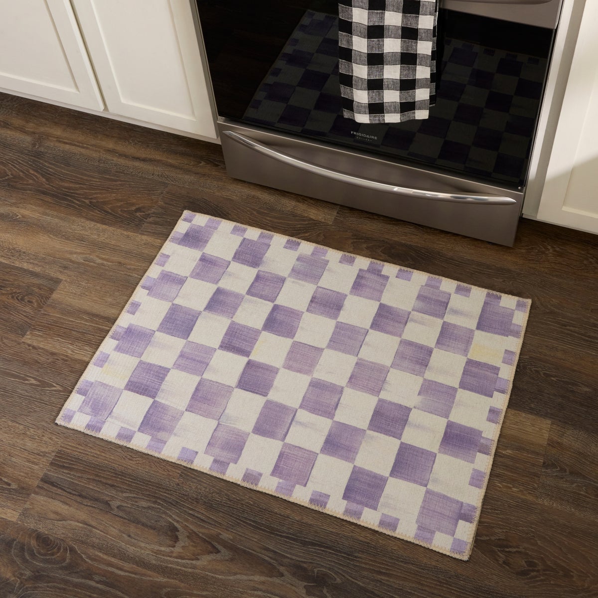 Violet Checkered 2' x 3' Washable Rug - Image 2
