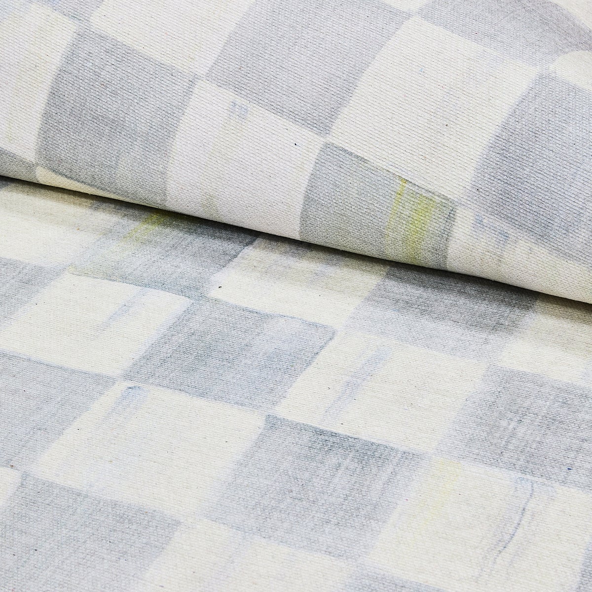 Sterling Checkered 8' x 10' Washable Rug - Image 2