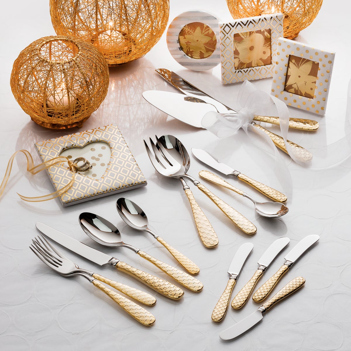 Gold Check Flatware 5-Piece Place Setting - Image 2