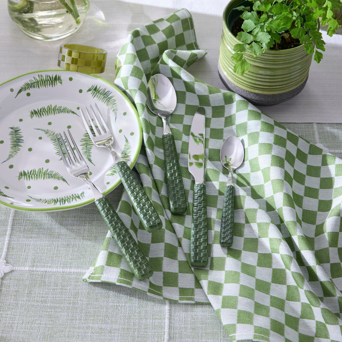 Everyday Green 5-Piece Place Setting - Image 2