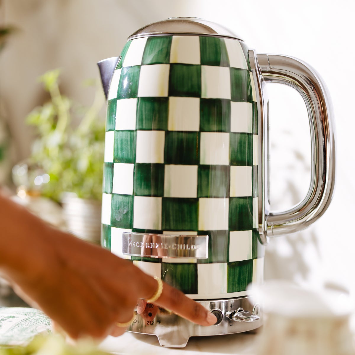Emerald Check Electric Kettle - Image 5