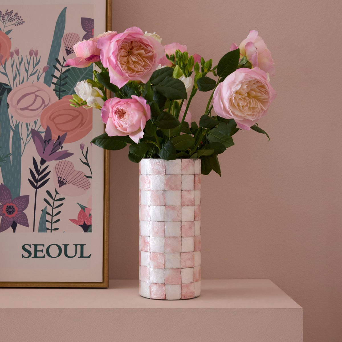 Rosy Check Capiz Small Vase - Image 2