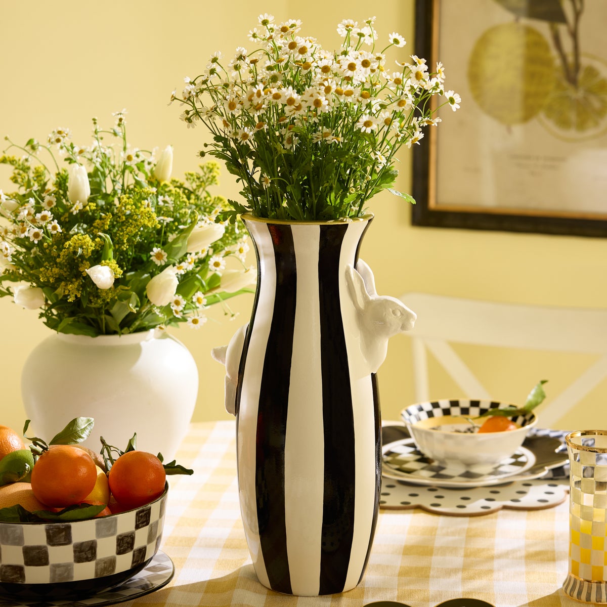 Courtly Rabbit Vase - Image 2