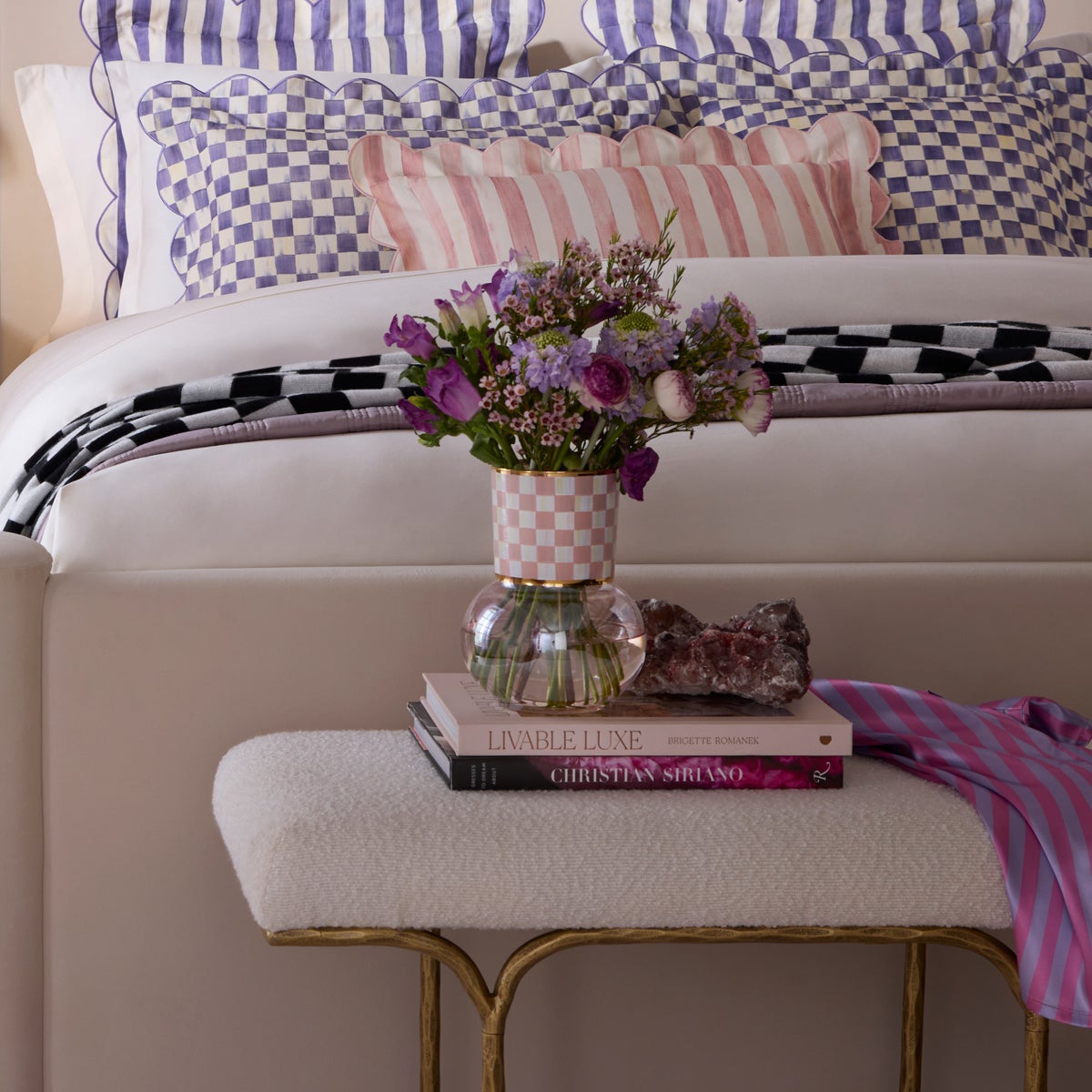 Rosy Check Glass Vase - Image 2