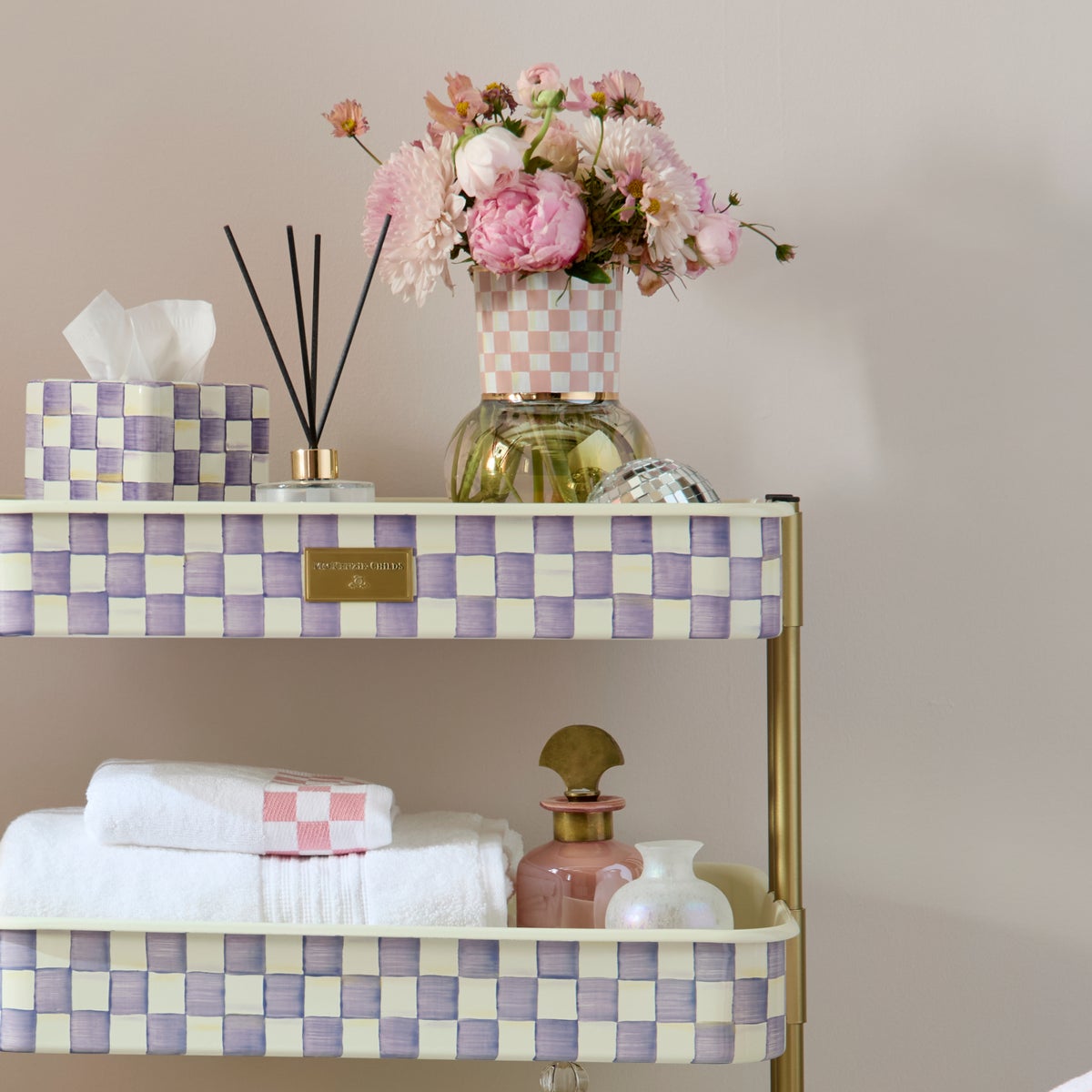 Rosy Check Glass Vase - Image 3