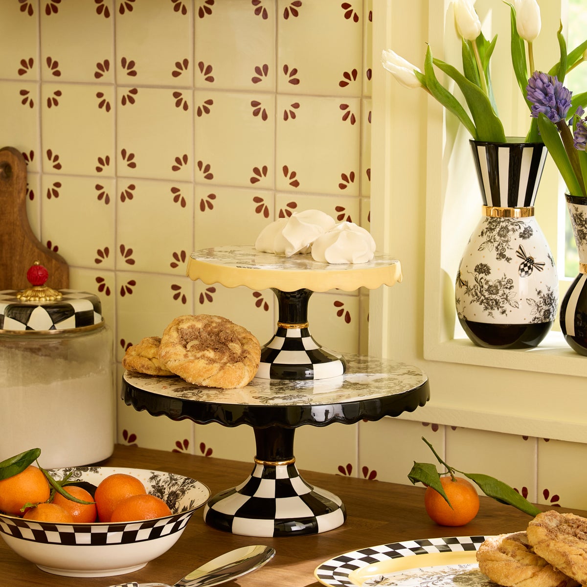 Bee Toile Small Pedestal Platter - Image 2