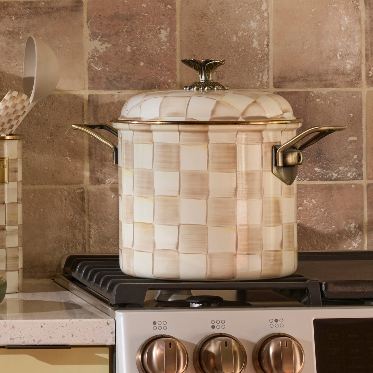 Mocha Check 7 Qt. Stockpot - Image 5