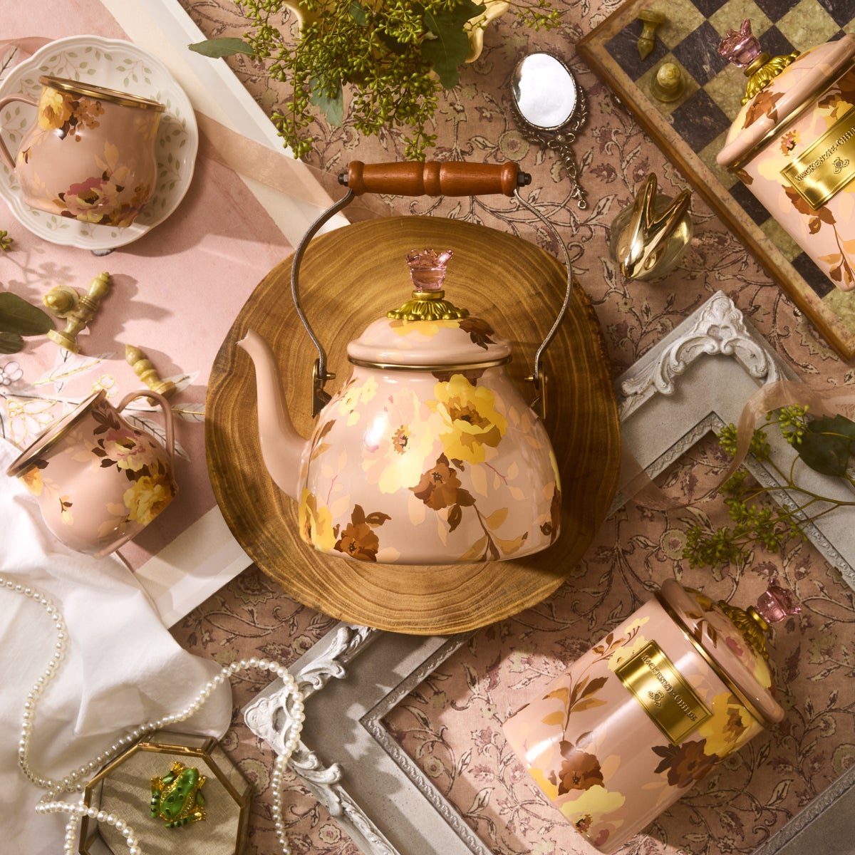 Wild Rose Mauve 2 Quart Tea Kettle - Image 2