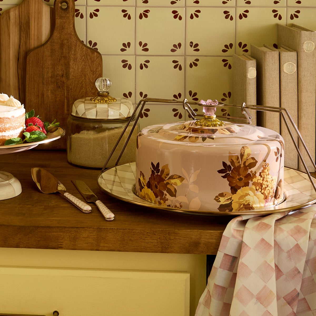 Wild Rose Mauve Cake Carrier - Image 4