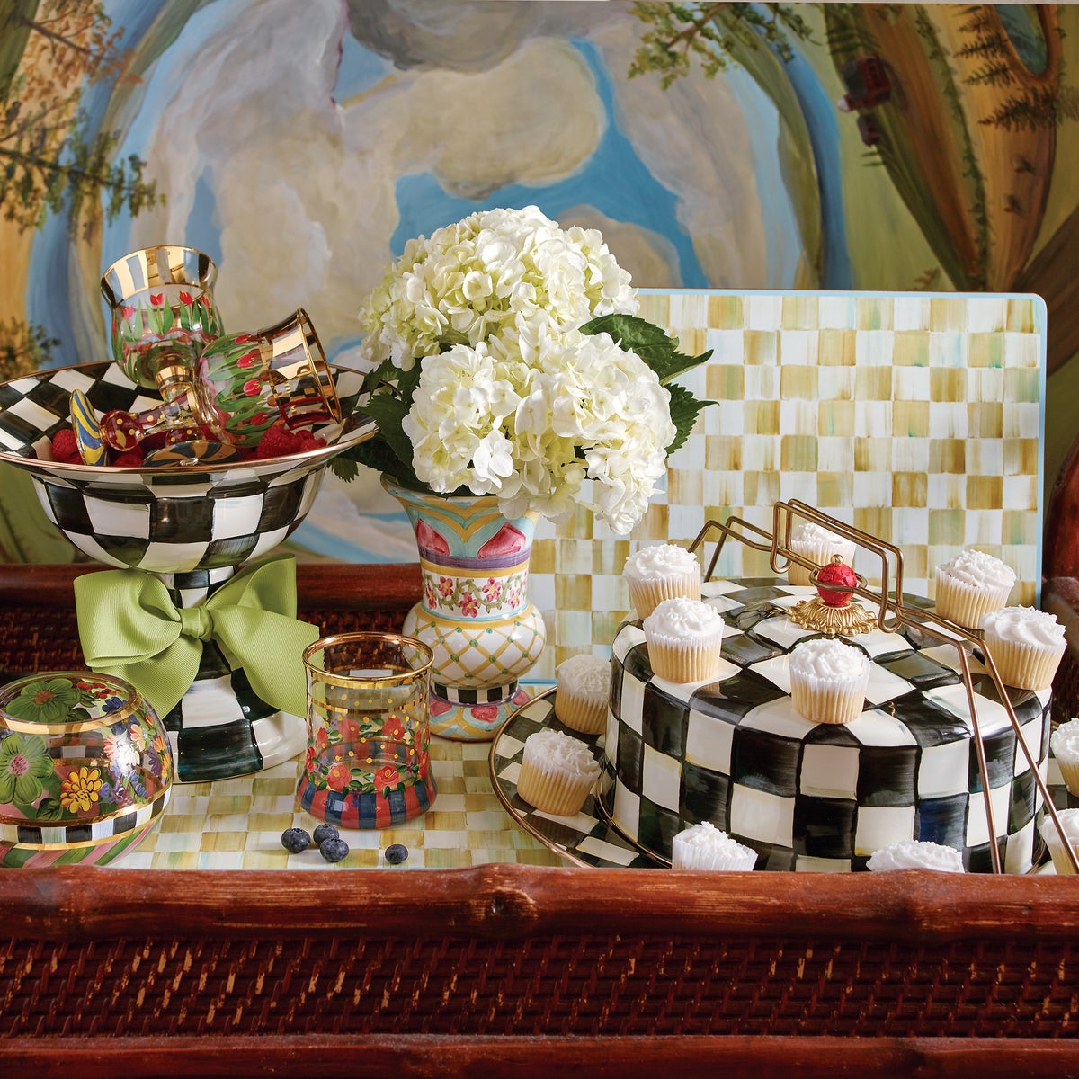 Courtly Check Cake Carrier - Image 4