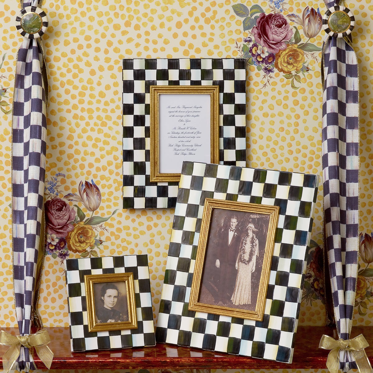 Courtly Check 2.5" x 3" Frame - Image 3